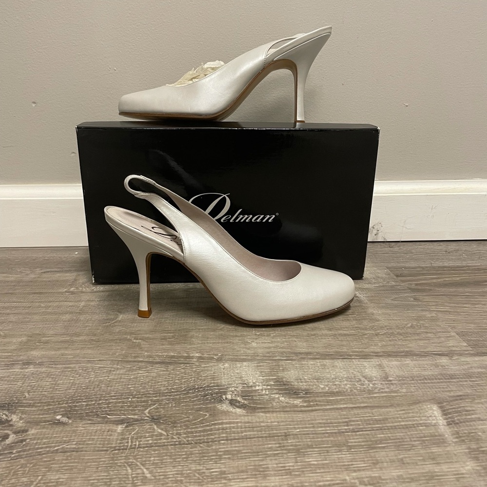 NIB Delman White Leather Slingback pumps size 8.5